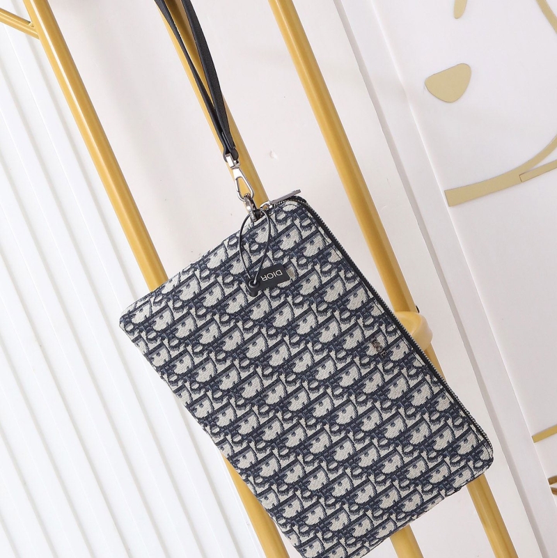 D*or clutch bags